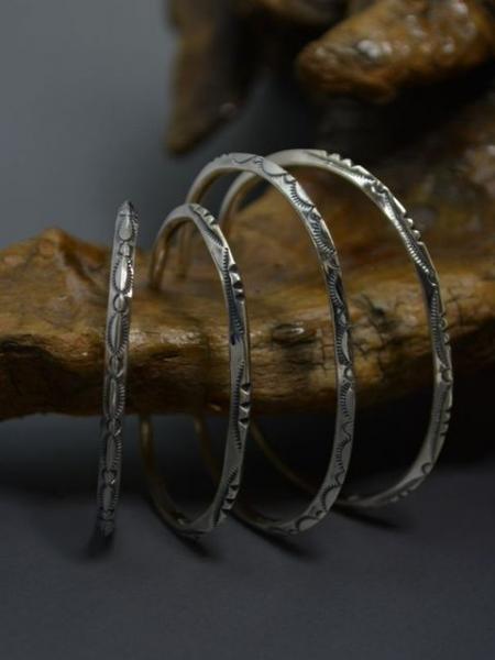 LARYY SMITH ラリースミス 通販 EXTRA THIN TRIANGLE BANGLE