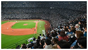 月形町と遠別町が応援大使の大谷投手と増井投手、榎下投手を激励