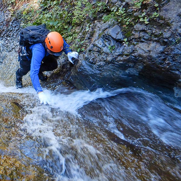 フラッドラッシュ | 国産アウトドアブランドのファイントラック