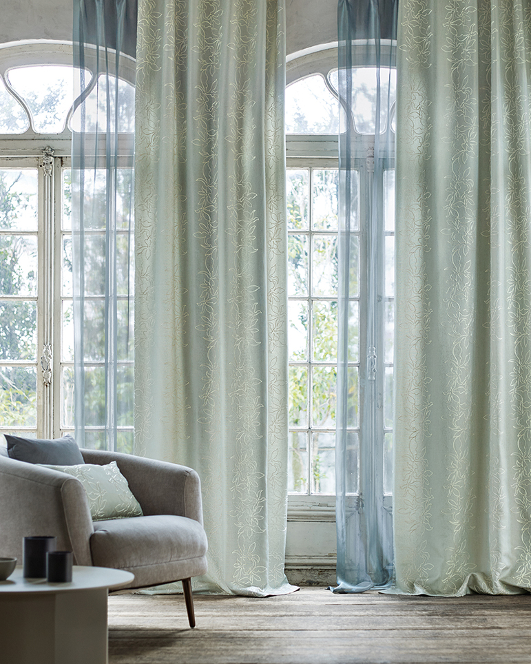 レフティア - （カーテン｜STORY）：株式会社フジエテキスタイル