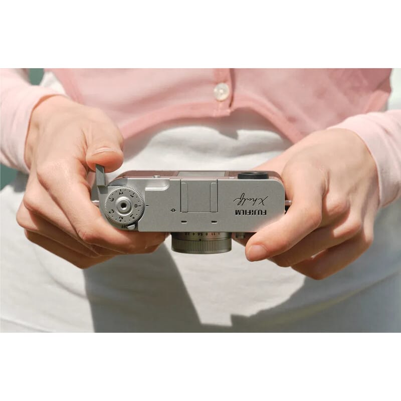 富士フイルム X half (FUJIFILM X-HF1) シルバー 新品｜フジヤカメラ