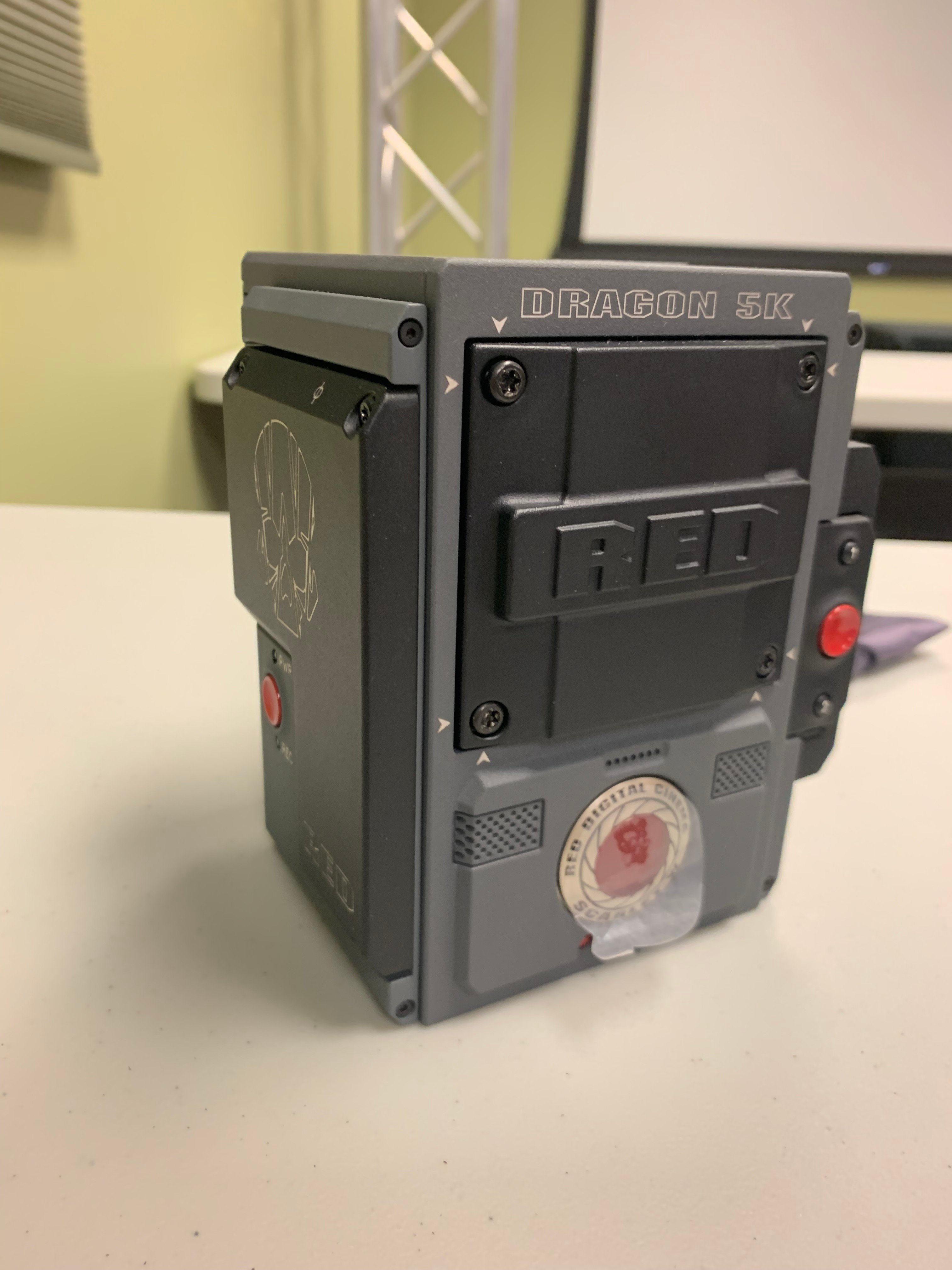 RED Digital Cinema 710-0242-STD [Demo Item] SCARLET-W RED DRAGON