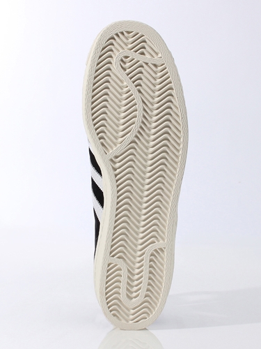 金ベロがイカス！アディダス オリジナルス スーパースター 80S