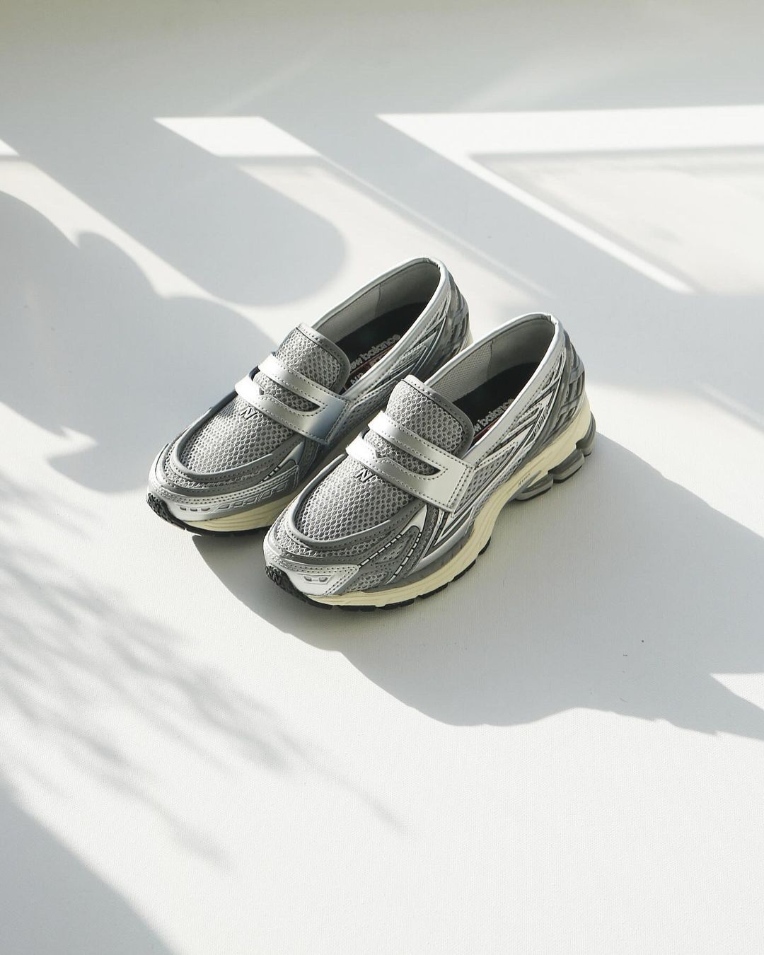 2026年 リストック】New Balance U1906 LAE Loafer “Grey/Silver