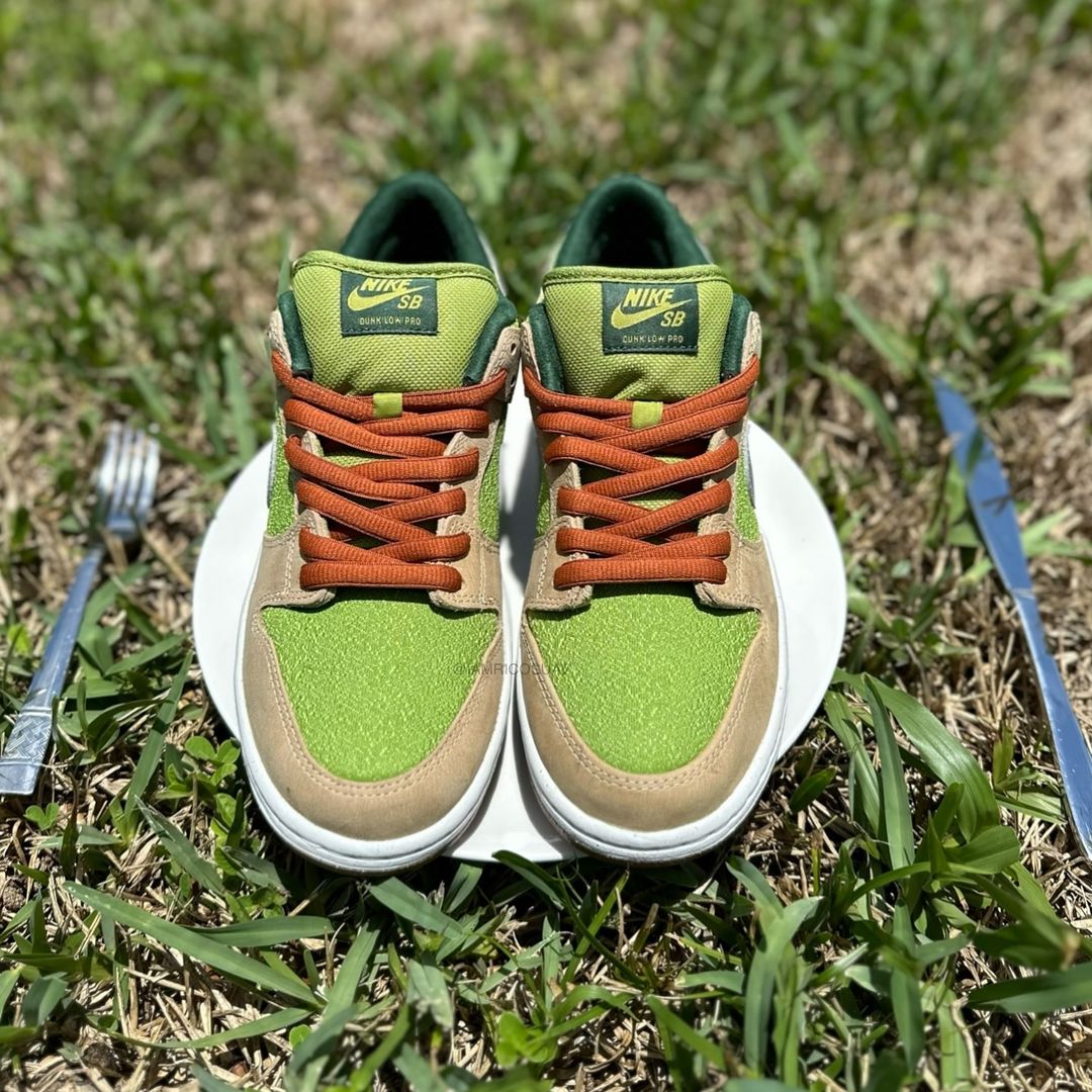 国内 2024年 8/8 発売】NIKE SB DUNK LOW “Dinner Plate/Escargot