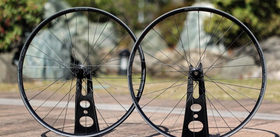 グリーンシーズンに向けて】INDUSTRY NINE × Stan'sでホイールを組み