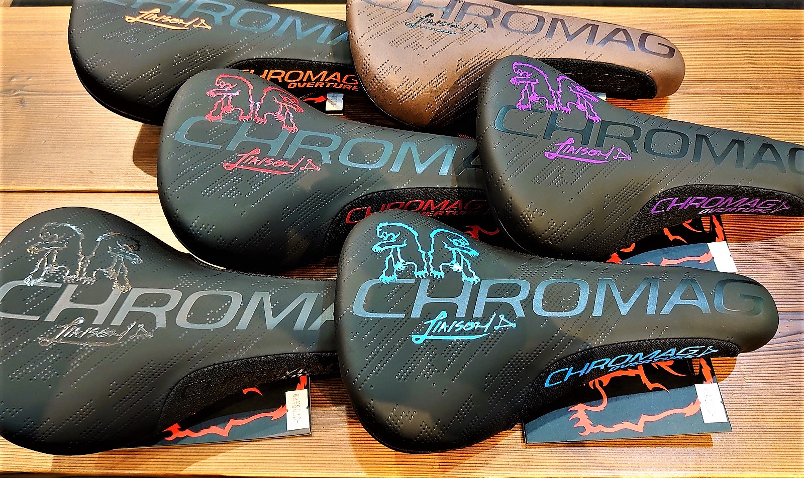 スロープスタイルサドルの決定版！ CHROMAG – OVERTURE – 新作入荷しま