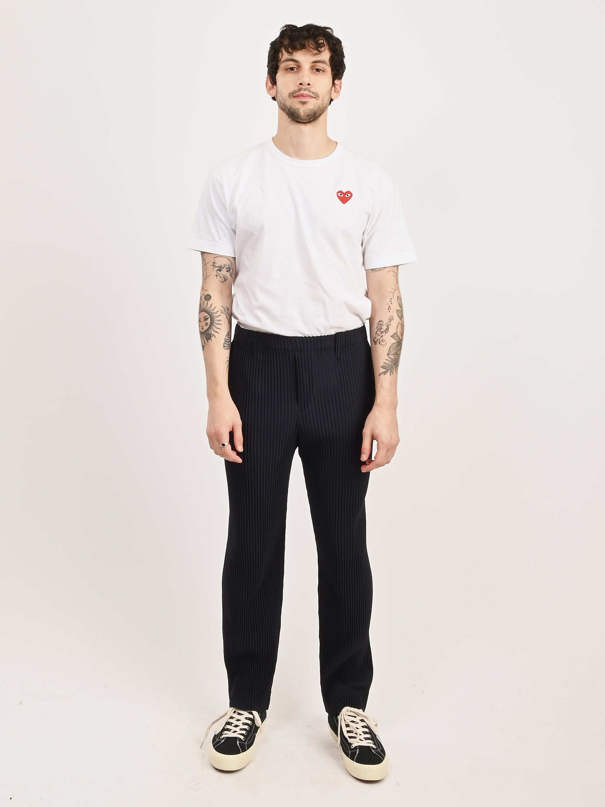 HOMME PLISSÉ ISSEY MIYAKE BASICS BLACK 2 BASICS – ISSEY MIYAKE