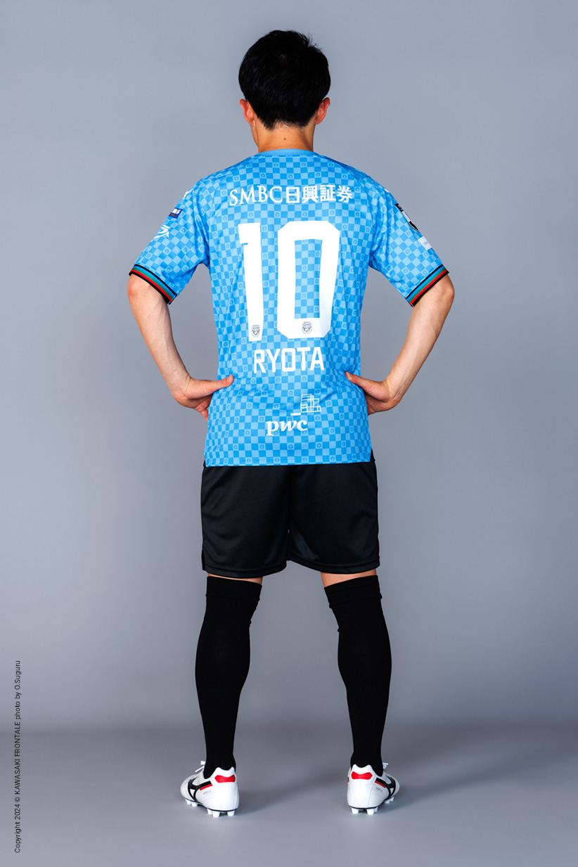 MF10/大島 僚太選手 | 選手・スタッフプロフィール2024 : KAWASAKI