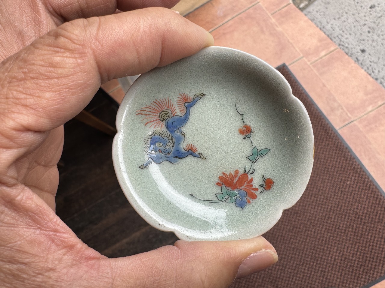 ギャラリー安原 / ご売約 柿右衛門 青磁 獅子牡丹文豆皿