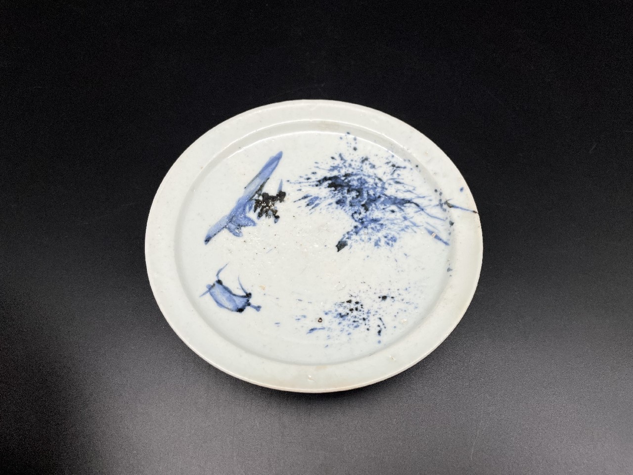 ギャラリー安原 / ご売約 初期伊万里 吹墨 帆掛け船文皿