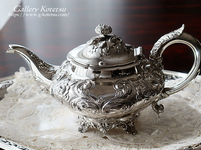 Welcome to ギャラリー虎徹 WEB