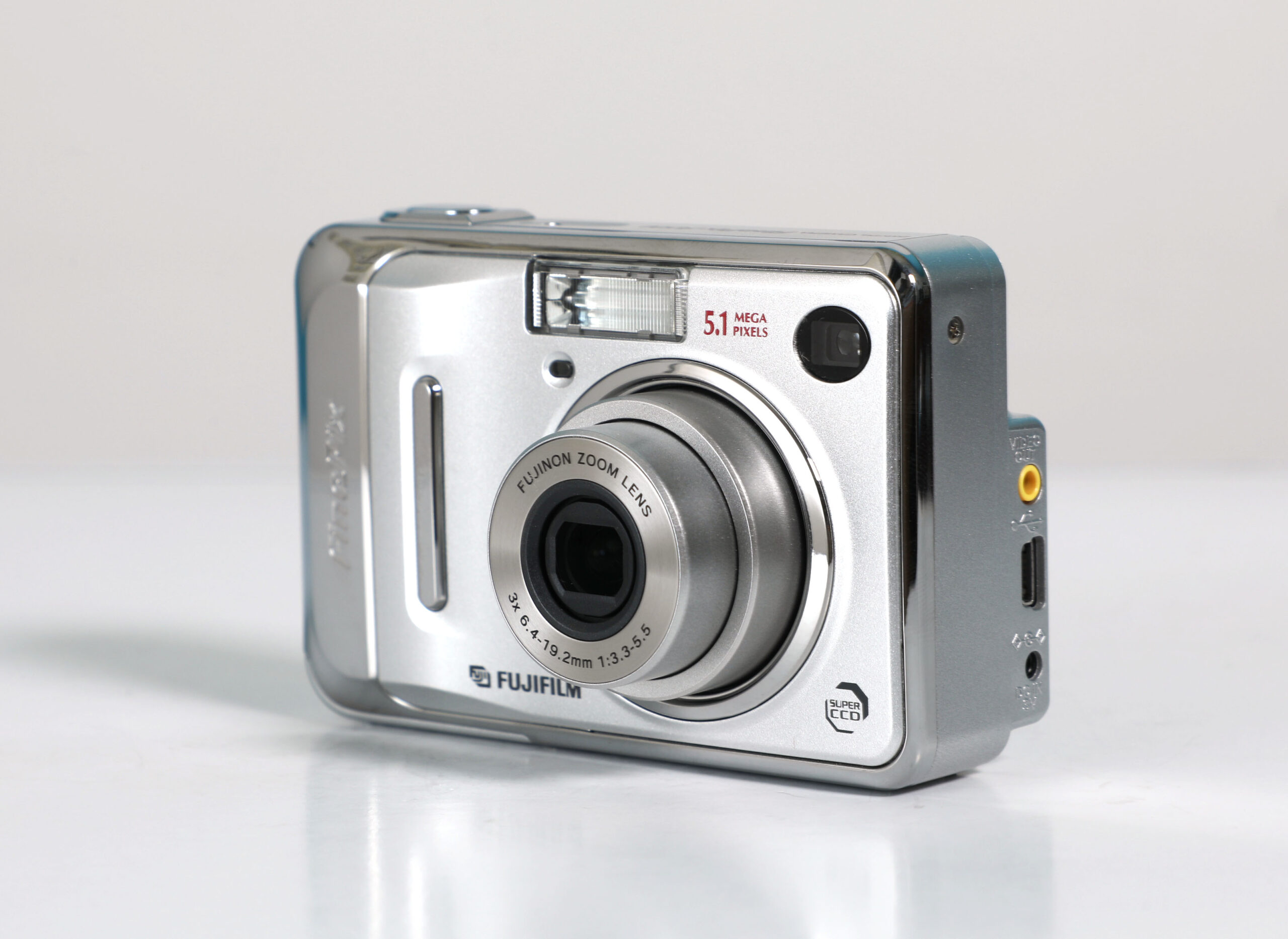 FUJIFILM Finepix A500 - 新潟県で中古カメラ・中古レンズの高価買取