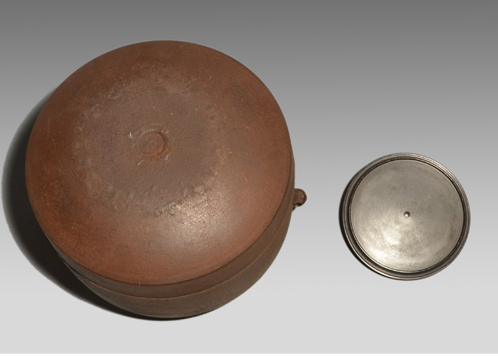 初代 長野垤志(人間国宝)造 手長蝦文 肩衝釜 和銑造 | 古美術ささき