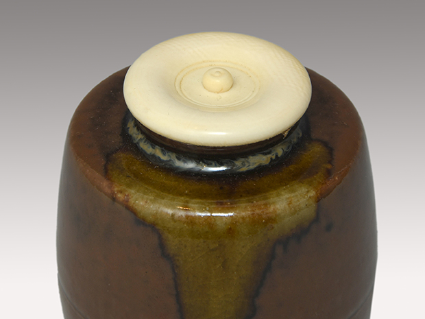 膳所焼 肩衝茶入 淡海ぜぜ 陽炎園造 共箱 象牙蓋 仕覆（獅子狩文様錦