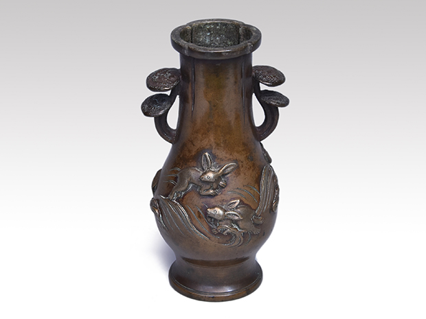 古銅 霊芝耳 波に兎文 杓立 花入 高さ14.8cm | 古美術ささき