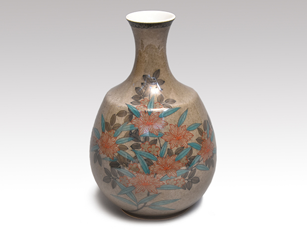 色絵薄墨草花文花瓶 十三代今泉今右衛門（造）共箱 | 古美術ささき