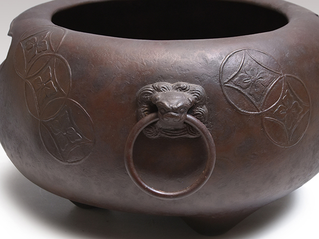 遠州好 唐胴 七宝紋 亀甲（六角）風炉 藤井宗喜（作） 共箱 | 古美術ささき