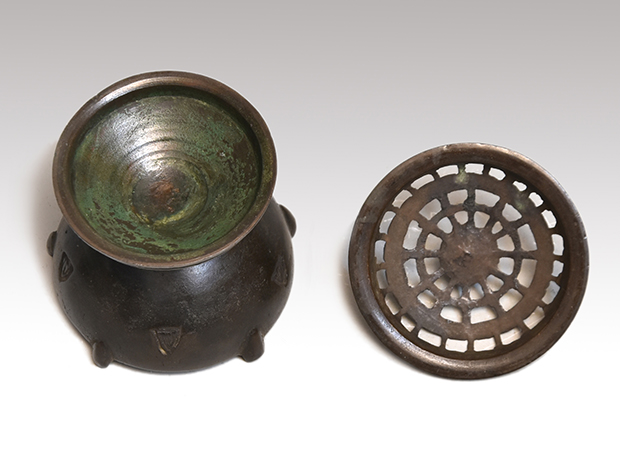 唐胴 蓋置 火屋香炉 鵬雲斎箱書 | 古美術ささき