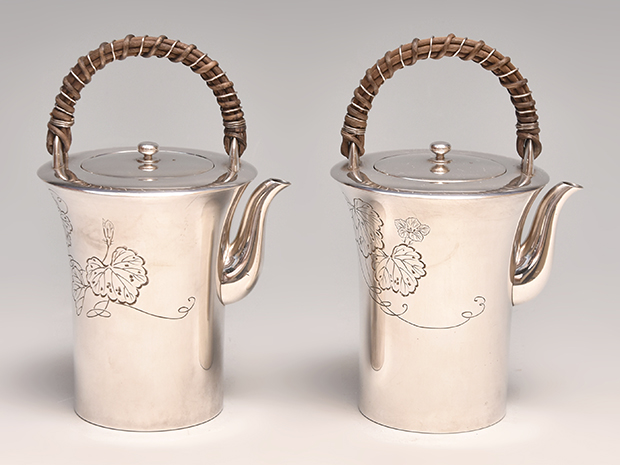 銀製 酒器 一対(2点) 夕顔彫金入り 金匠堂丹金製 共箱 | 古美術ささき