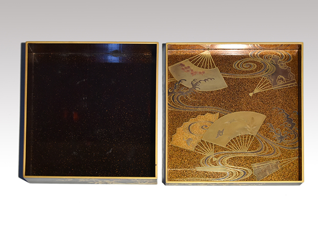 葵紋入り南天蒔絵硯箱 内側、梨地扇面散し蒔絵 江戸後期 | 古美術ささき