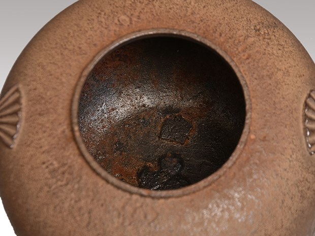 丸釜 久田尋牛斎「嘉辰歓喜」文字入 炉用 門脇喜平（作） 共箱 | 古