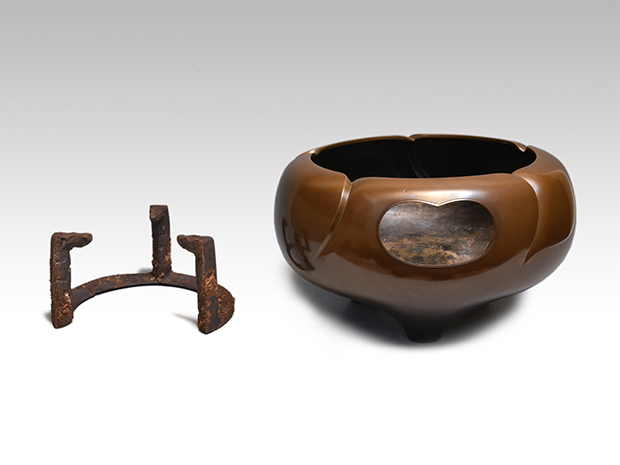 唐銅 捻梅風炉 一ノ瀬宗辰(作) 五徳付 共箱 | 古美術ささき