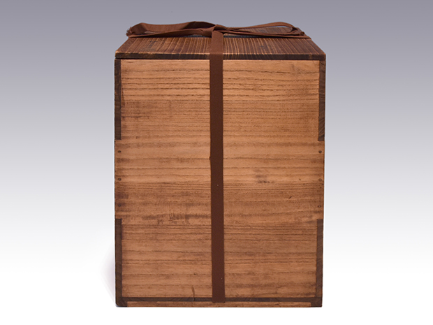 唐胴鬼面風炉 丸釜添え 根来実三(作) 共箱 遠州流職方 | 古美術ささき