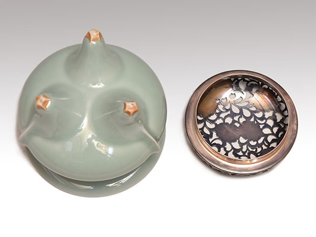 帝室技芸員 初代諏訪蘇山造 青磁 袴腰香炉 純銀 鳳凰文 透