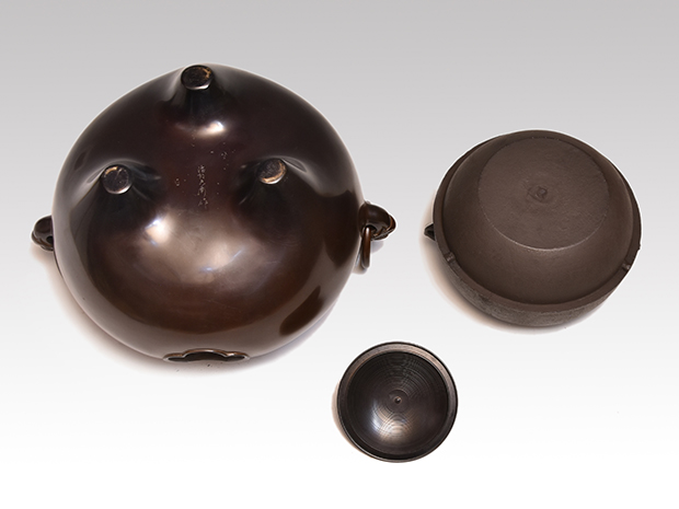 四代 高木治良兵衛(作) 鬼面風炉 真形釜添 共箱 | 古美術ささき