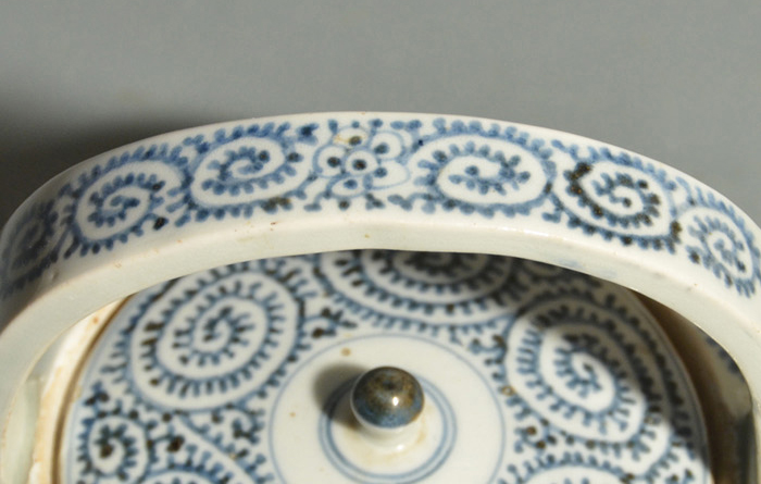 古伊万里 手付き水注 燗鍋 花に蛸唐草染付 共蓋 江戸後期 美品 | 古