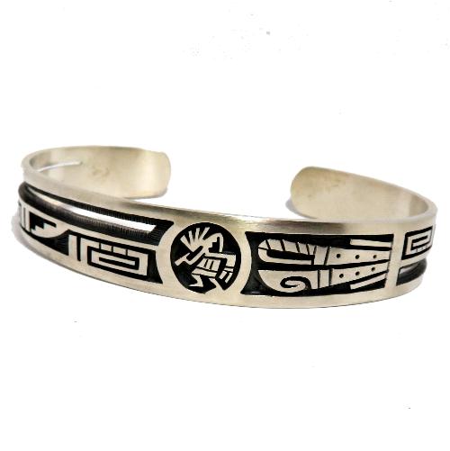 アメリカインディアン・ホピ族のシルバー・バングル ブレスレット