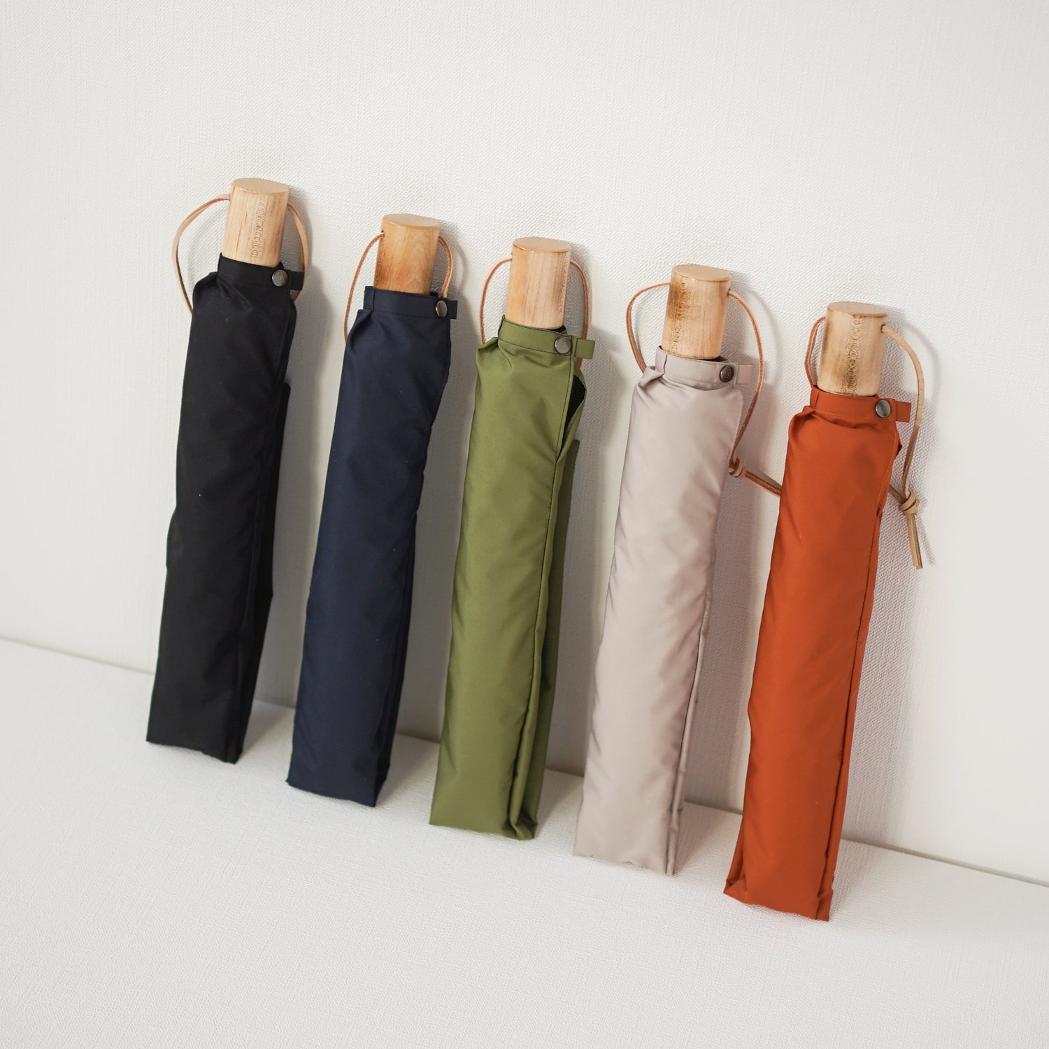 水彩画 自転車とオレンジの傘 約30cm x 40cm 水彩画 自転車とオレンジ