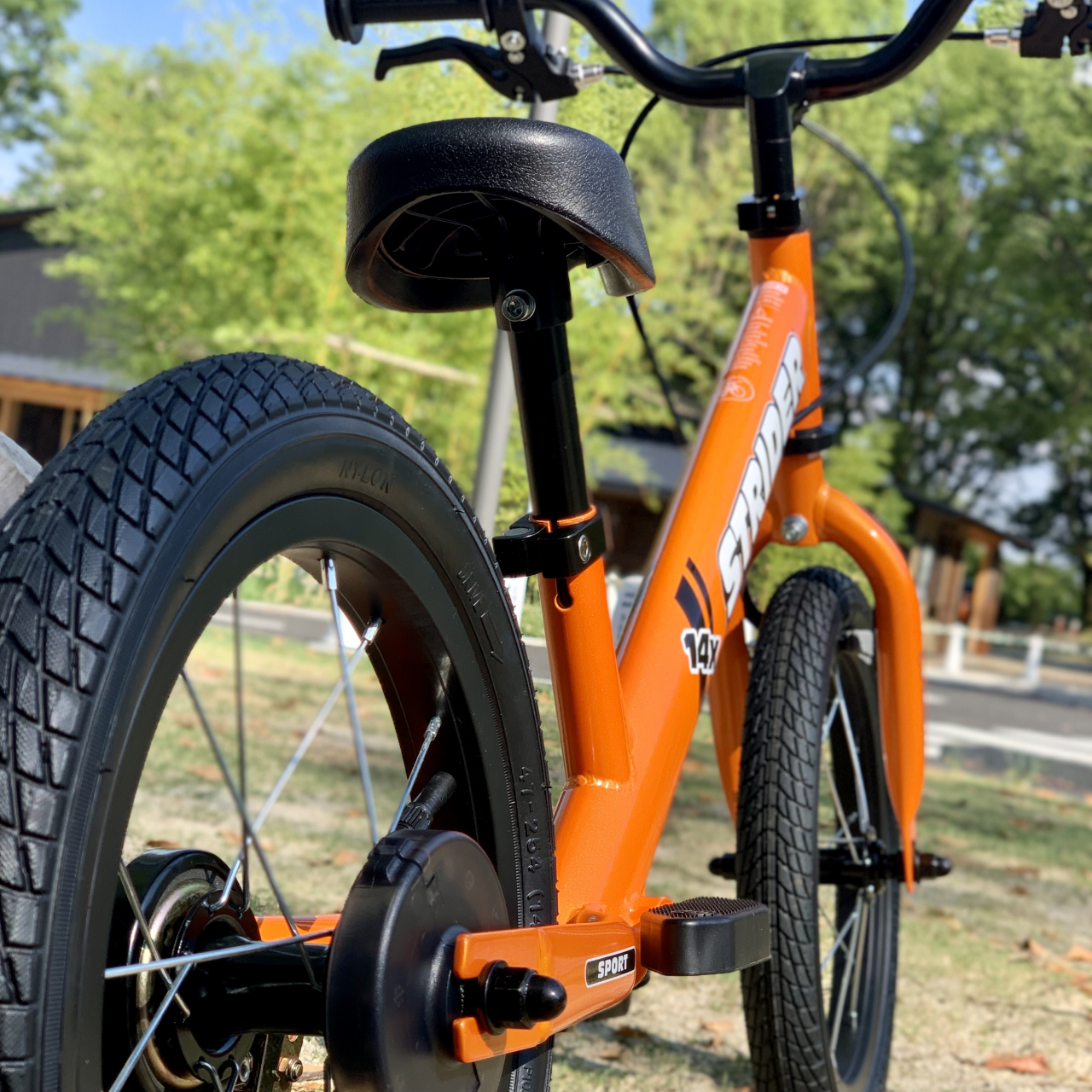 新色！【ORANGE】ストライダー 14x が発売されました