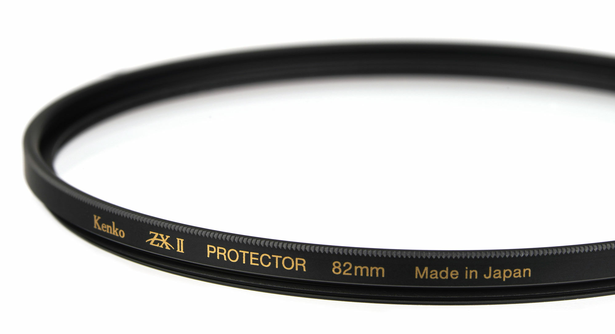 高解像と面反射0.1％を実現したレンズ保護フィルターの最高峰「ZXII