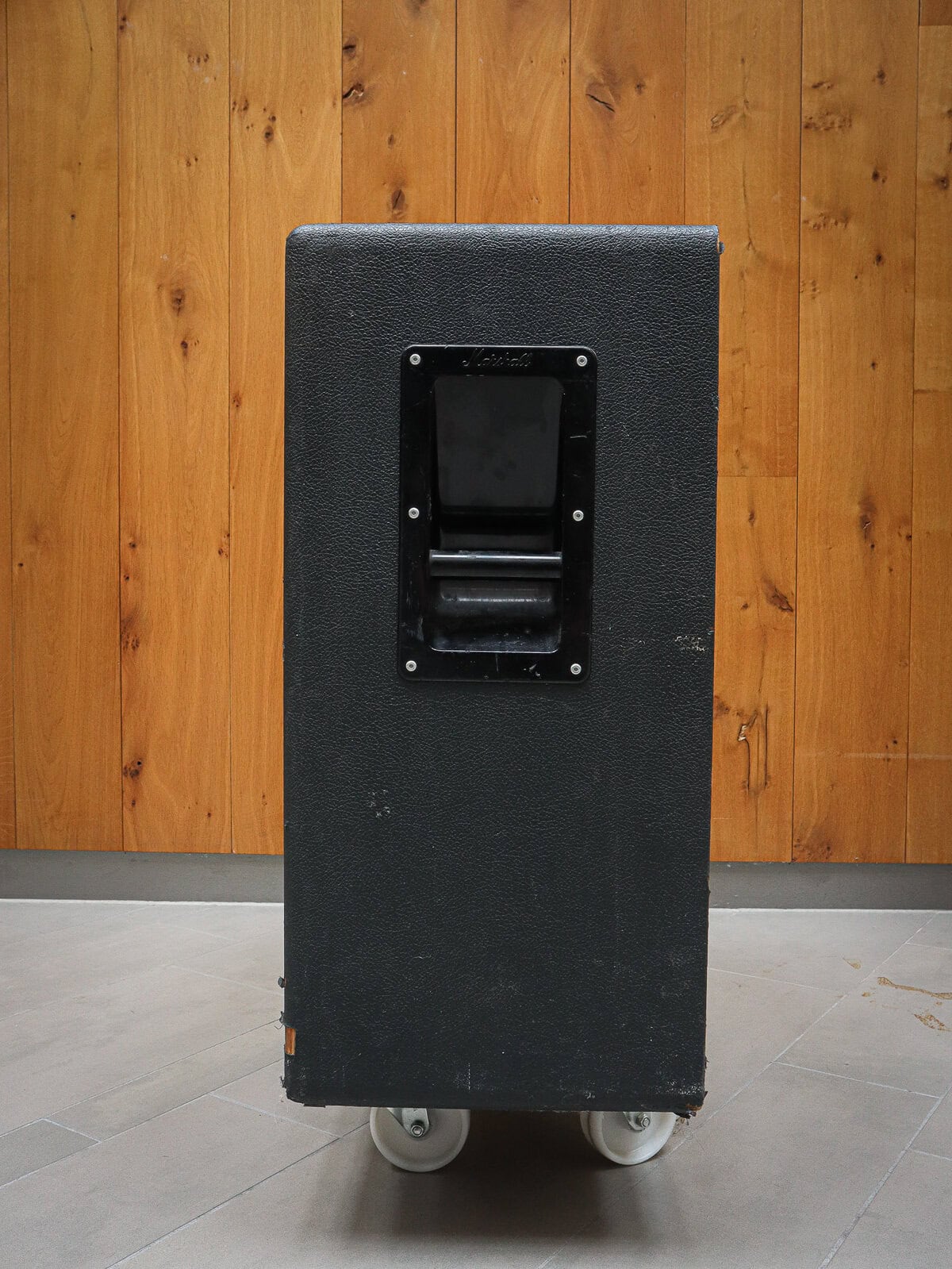 Marshall Bass Cab 