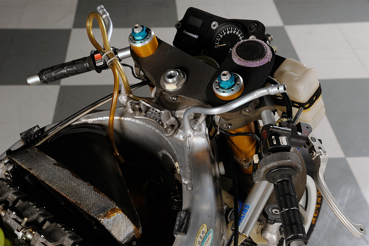 鈴鹿8耐：ZXR-7(1993)／TT-F1ラストイヤーの至高モデル | レーシング