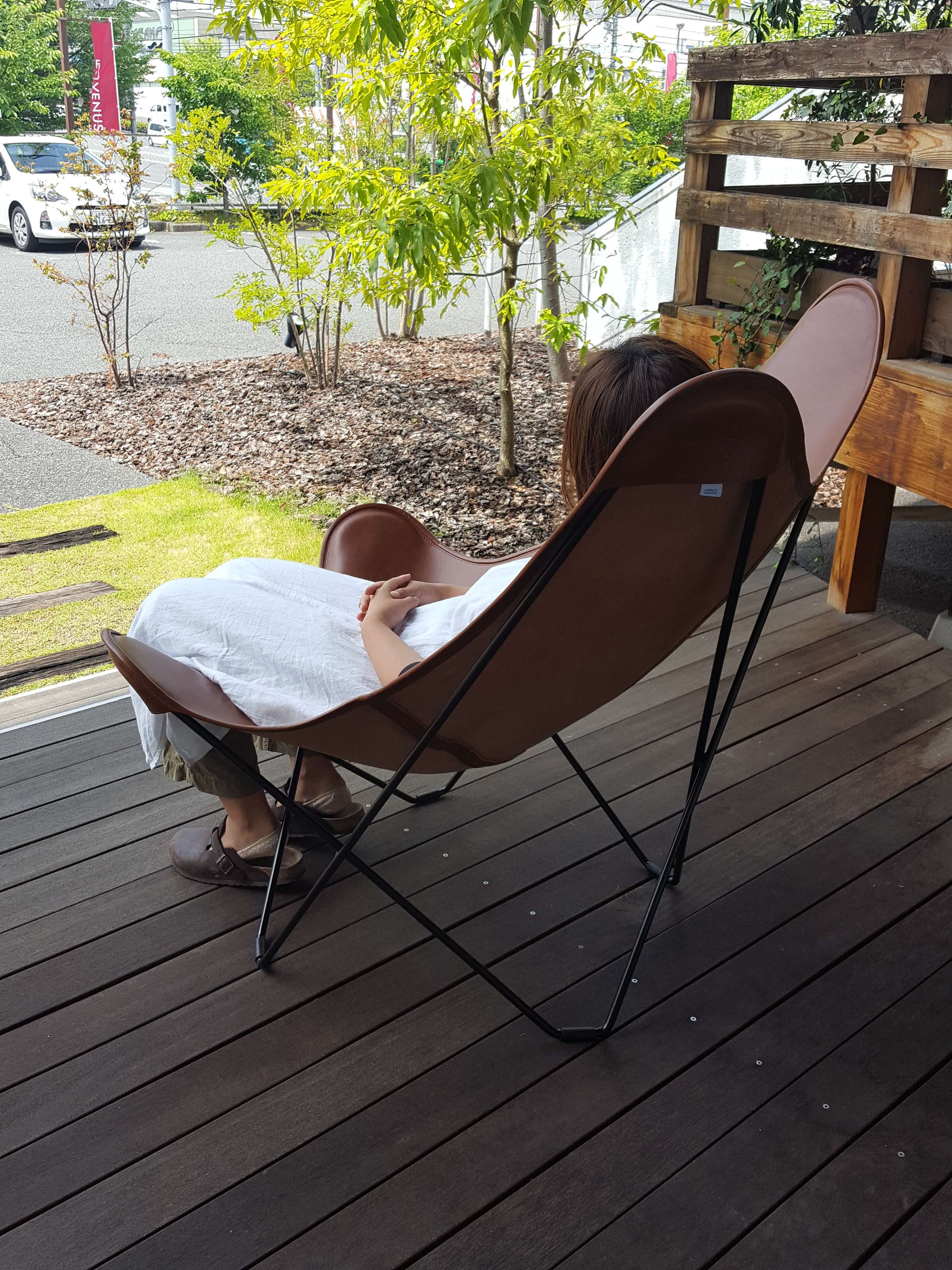 バタフライチェア入荷♪ | インテリアデザインヴィーナス | 本革ソファ