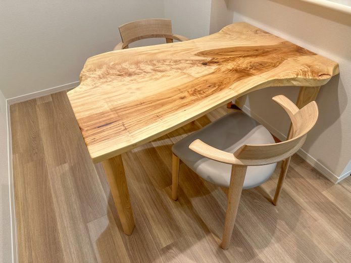 栃一枚板ダイニングテーブル｜飛騨高山家具｜日進木工｜ダイニング