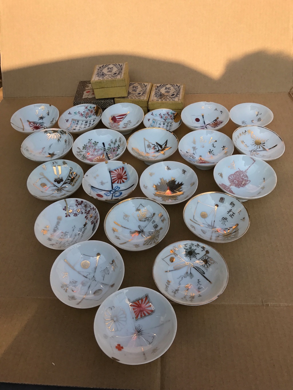 遺品整理中に見つけた戦前戦後・旧日本軍のお猪口（おちょこ）｜東京都