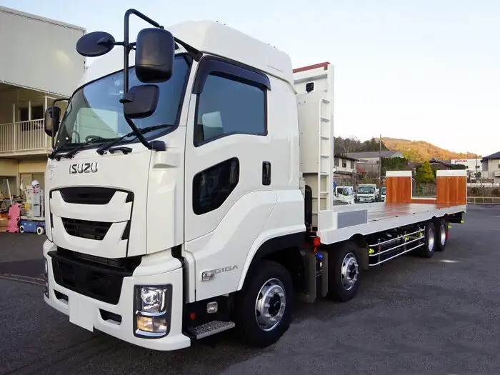 いすゞ ギガ 大型 車両重機運搬 セルフローダー の中古トラック【車両