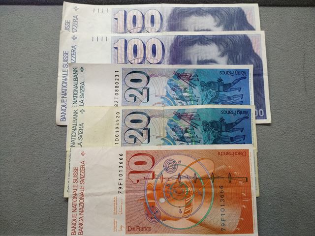 ☆Depp☆ 外国貨幣 スイスフラン：150CHF ユーロ ：25EUR Yahoo