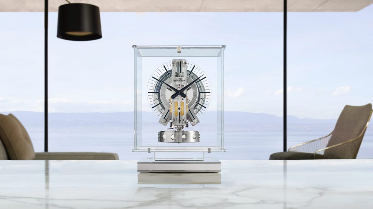 ジャガー・ルクルト「アトモス」 ～温度の変化で動く不思議な置時計