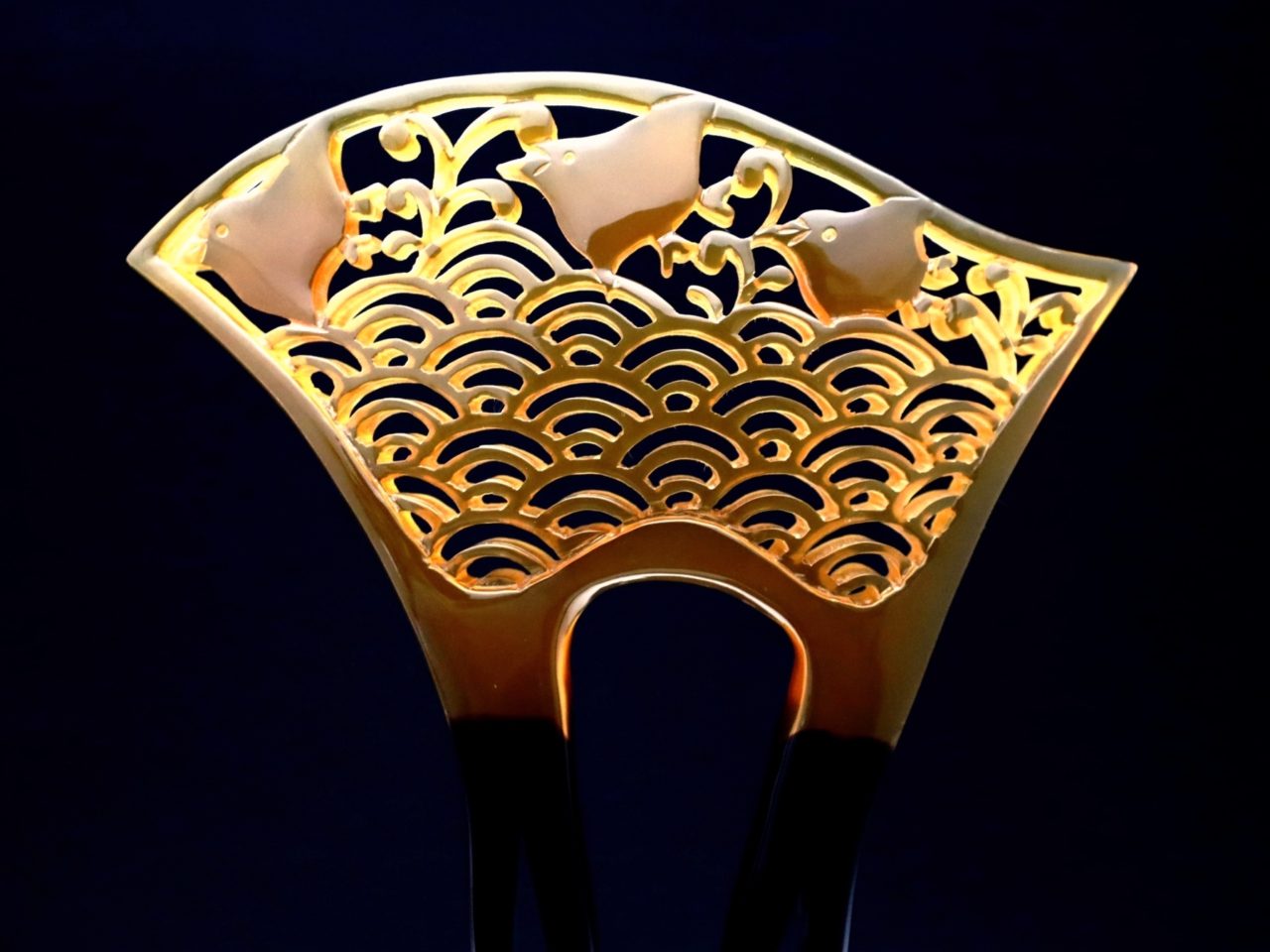 白べっ甲波千鳥青海波透かし彫りかんざし｜結婚披露宴、礼装から準礼装