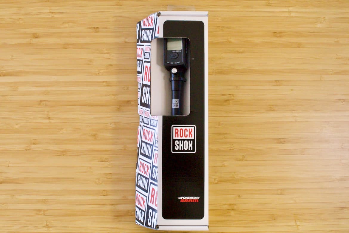 デジタルだから一目で分かる。エアサスペンション用ポンプ【ROCXSHOX