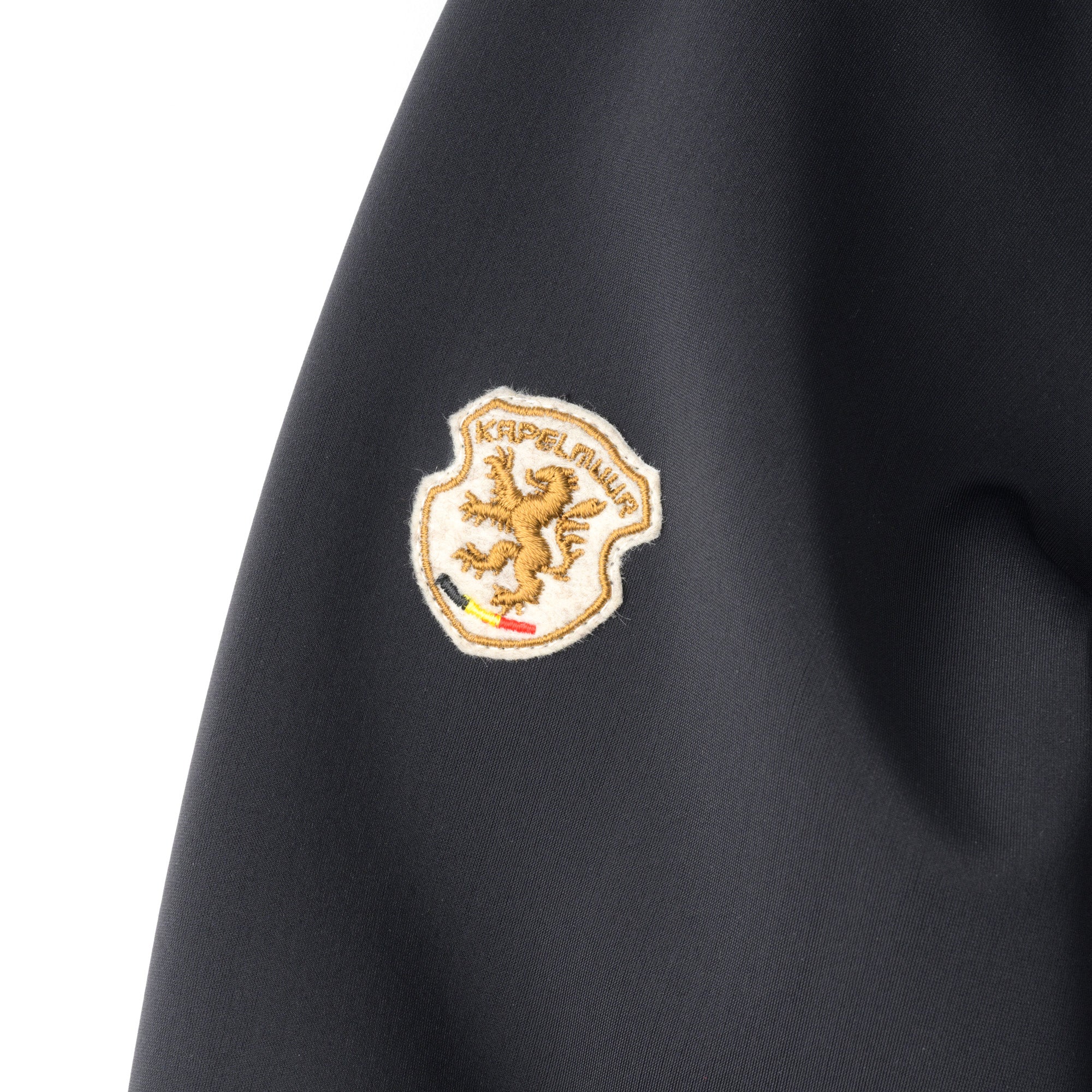 ライオンエンブレム付き防風ジャケット – カペルミュール公式ショップ