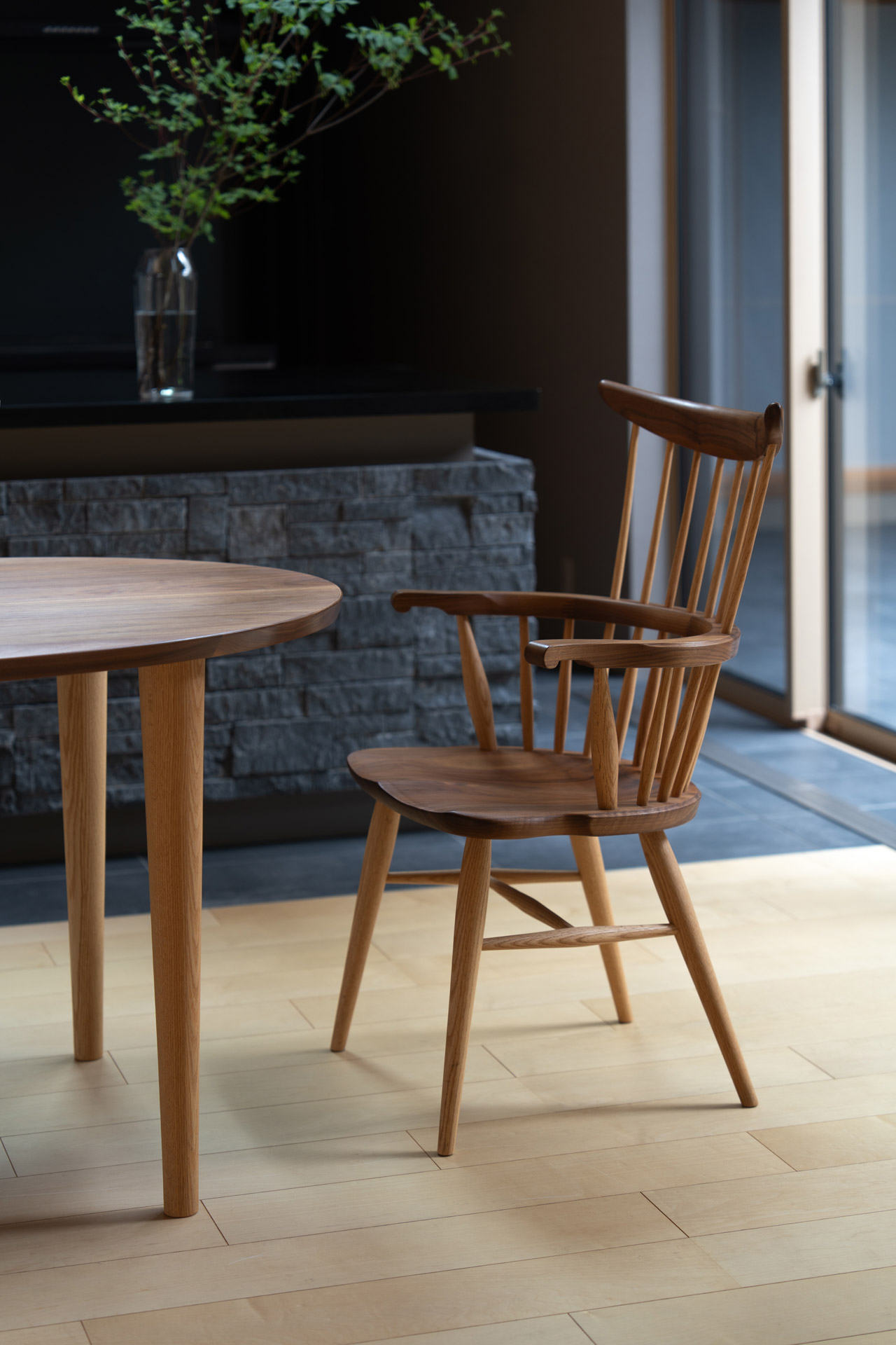 コムバックアームチェア - 国産無垢家具は飛騨高山発の家具メーカー