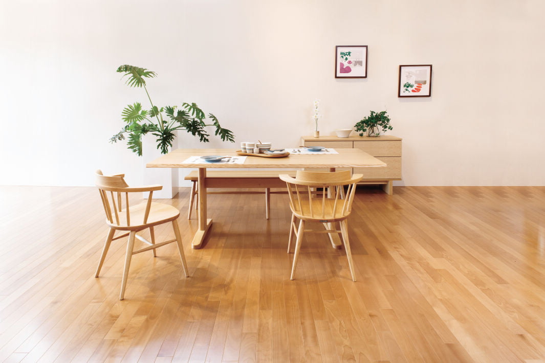 クラウンチェア - 国産無垢家具は飛騨高山発の家具メーカー KASHIWA