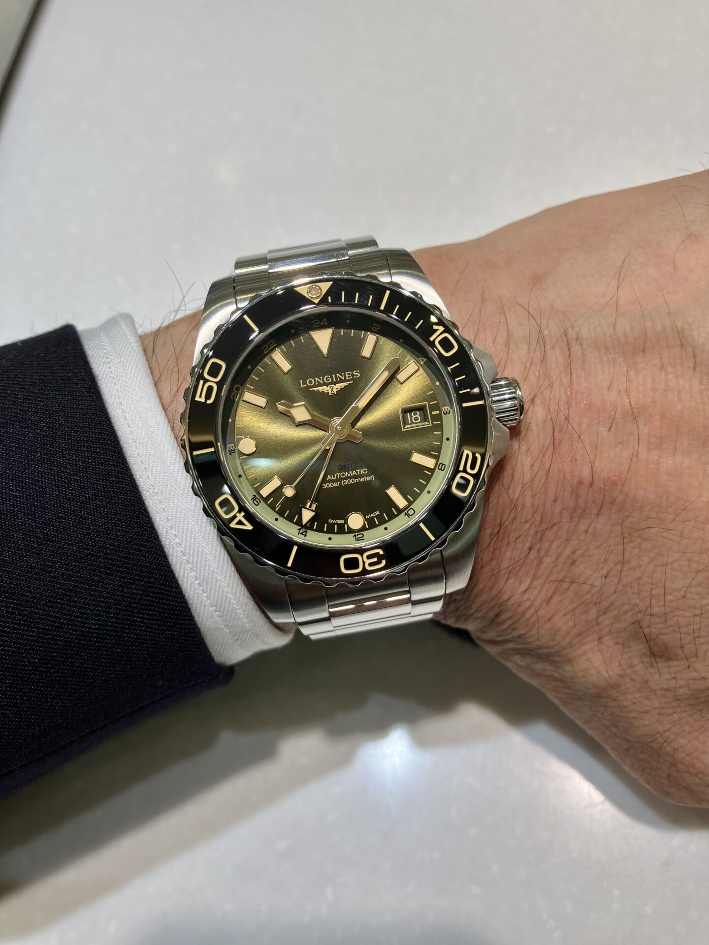 LONGINES ロンジン 】 2023年新作モデルのハイドロコンクエストGMT