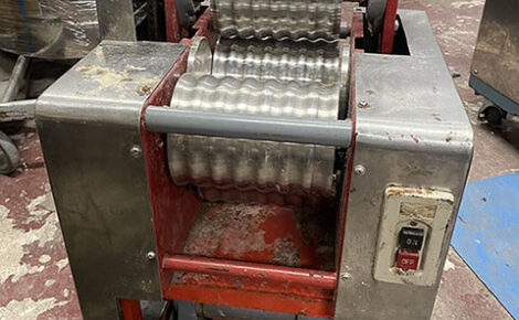 製麺機（中古）大和製作所ロール式製麺機リッチメン1型 LM5062I 2005